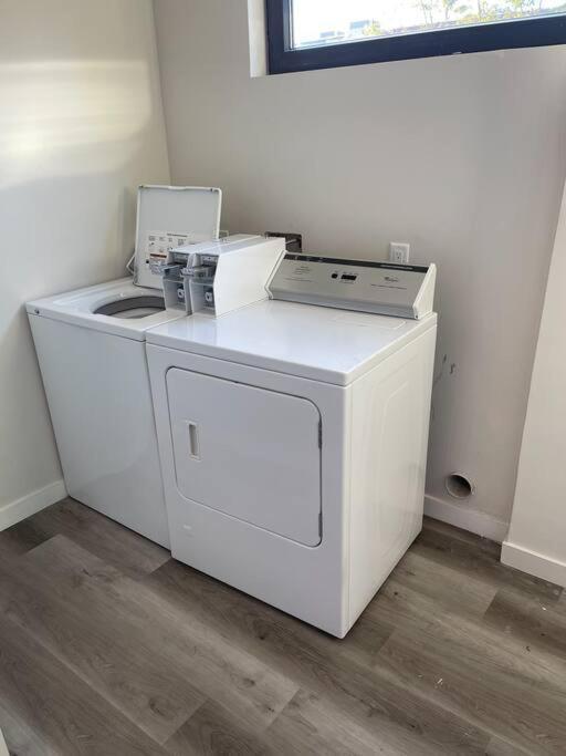 סן דייגו Cute Studio With Large Balcony And Great Park View מראה חיצוני תמונה